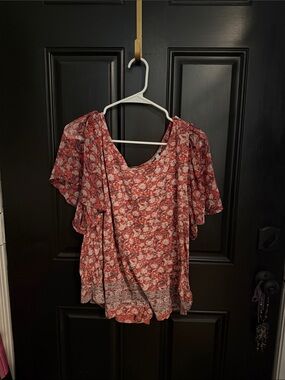 Lucky Brand Red Floral Flutter-Sleeve Blouse